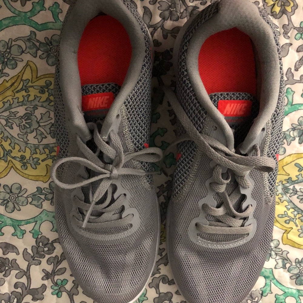 Nike shoes wore once